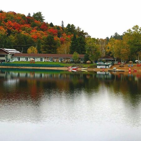 Algonquin Lakeside Inn Dwight Buitenkant foto