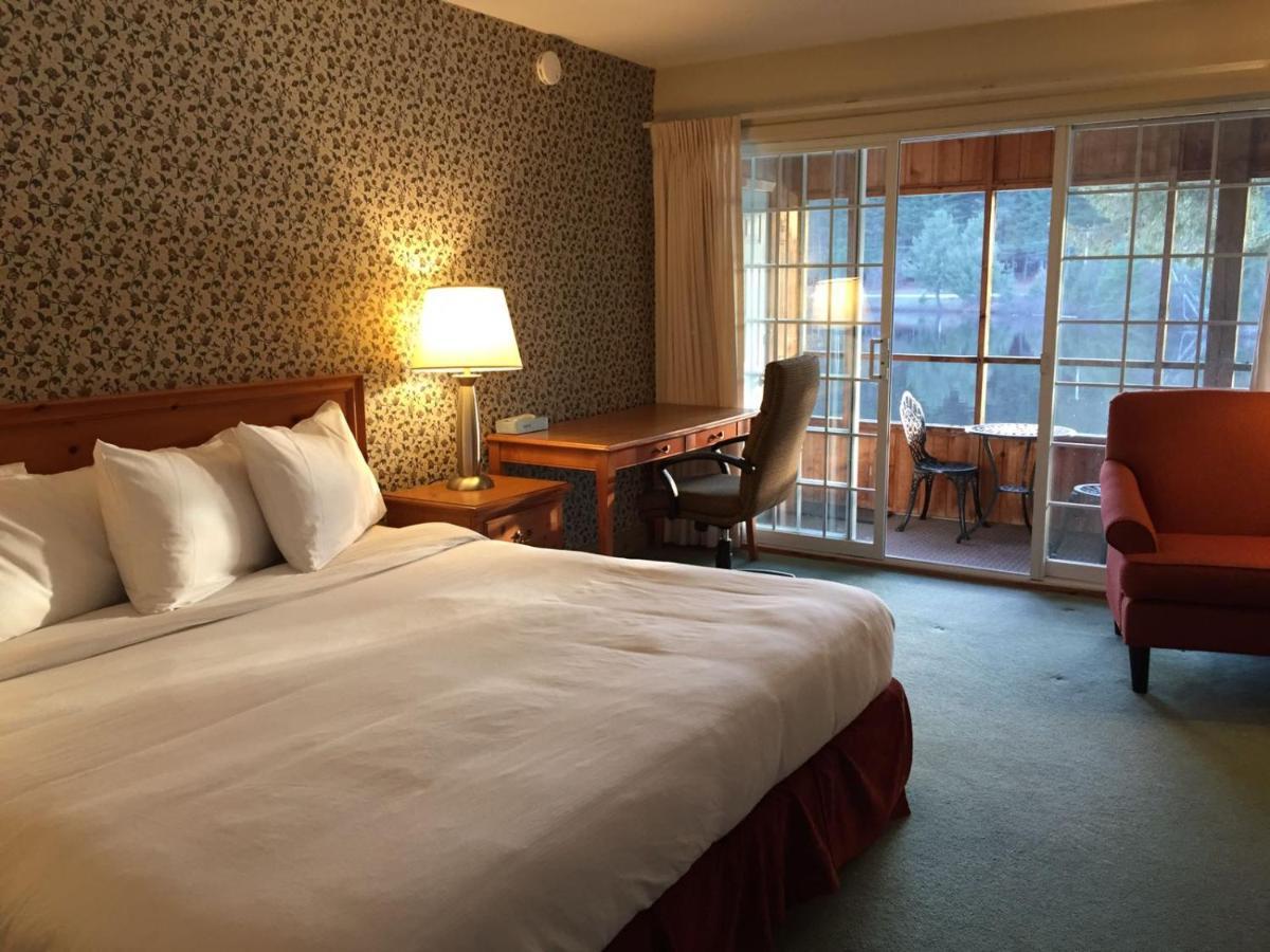Algonquin Lakeside Inn Dwight Kamer foto