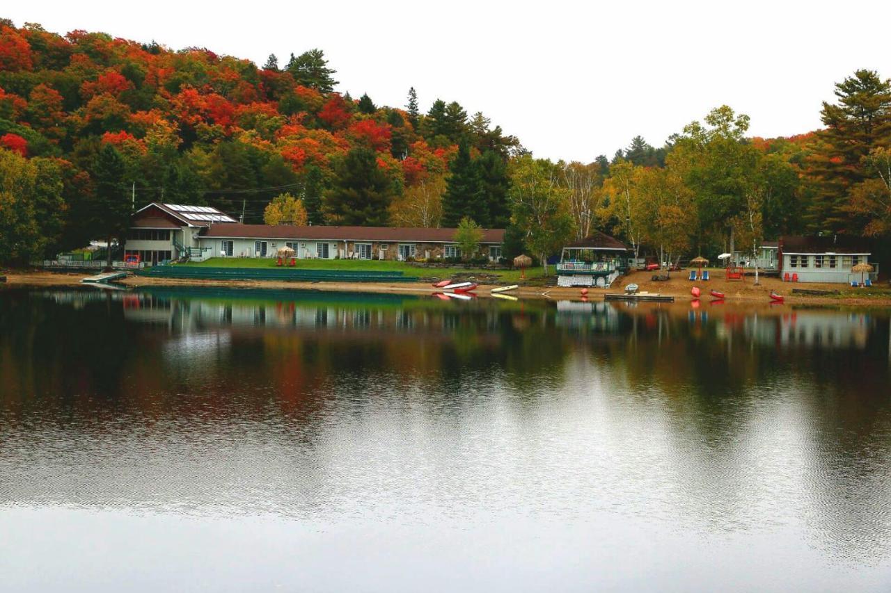 Algonquin Lakeside Inn Dwight Buitenkant foto
