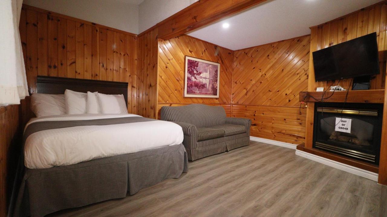 Algonquin Lakeside Inn Dwight Buitenkant foto