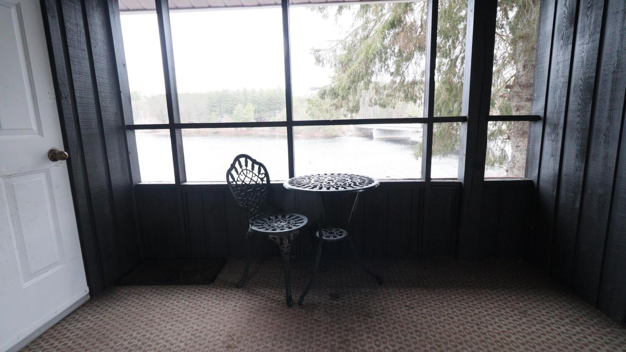 Algonquin Lakeside Inn Dwight Buitenkant foto