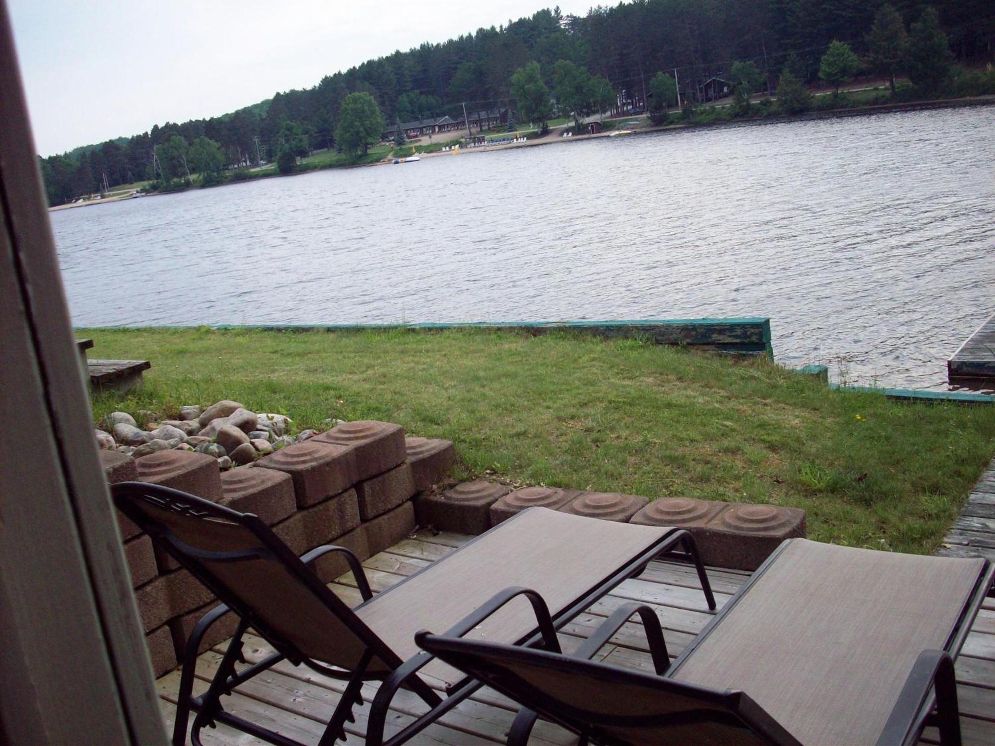 Algonquin Lakeside Inn Dwight Buitenkant foto