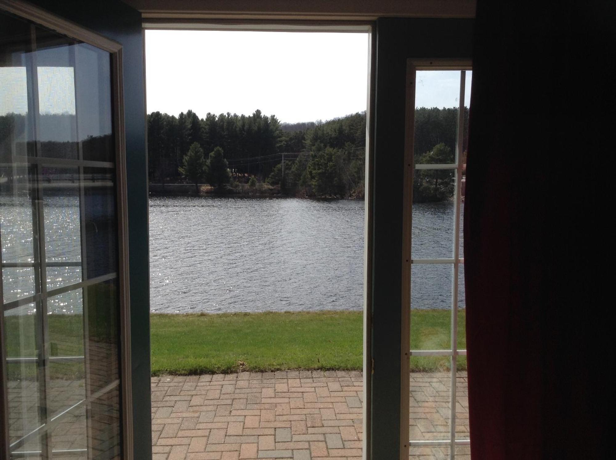 Algonquin Lakeside Inn Dwight Kamer foto